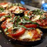 bakłażan caprese z mozzarellą i pomidorami
